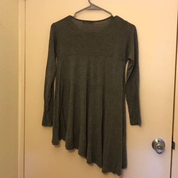 Zara gray T-shirt - Picture 3 of 6